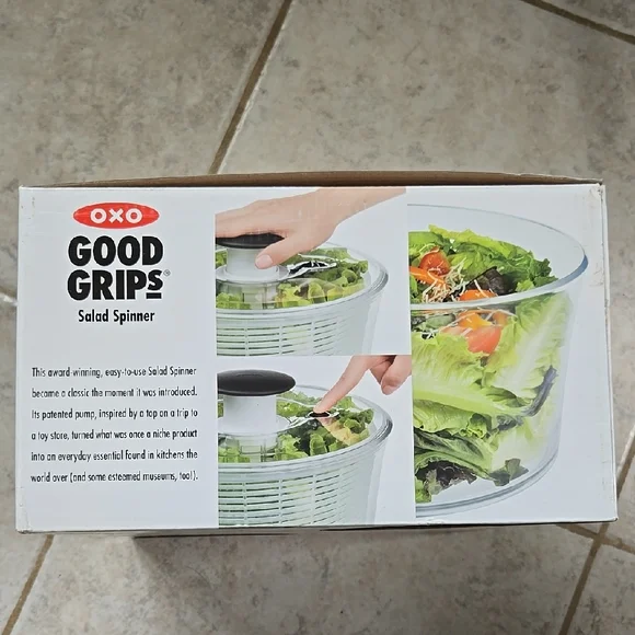 OXO Good Grips Salad Spinner - Picture 2 of 5